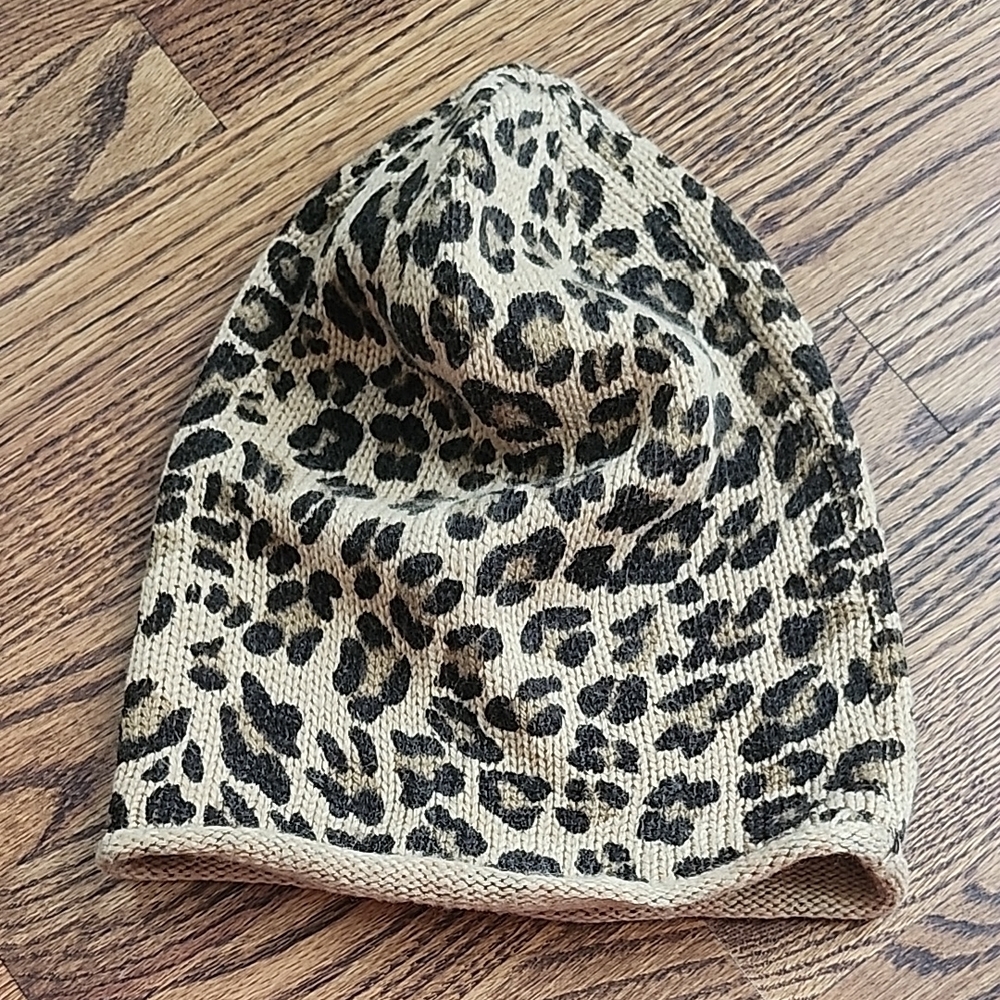 D&Y Leopard Print Beanie - Tan and Black